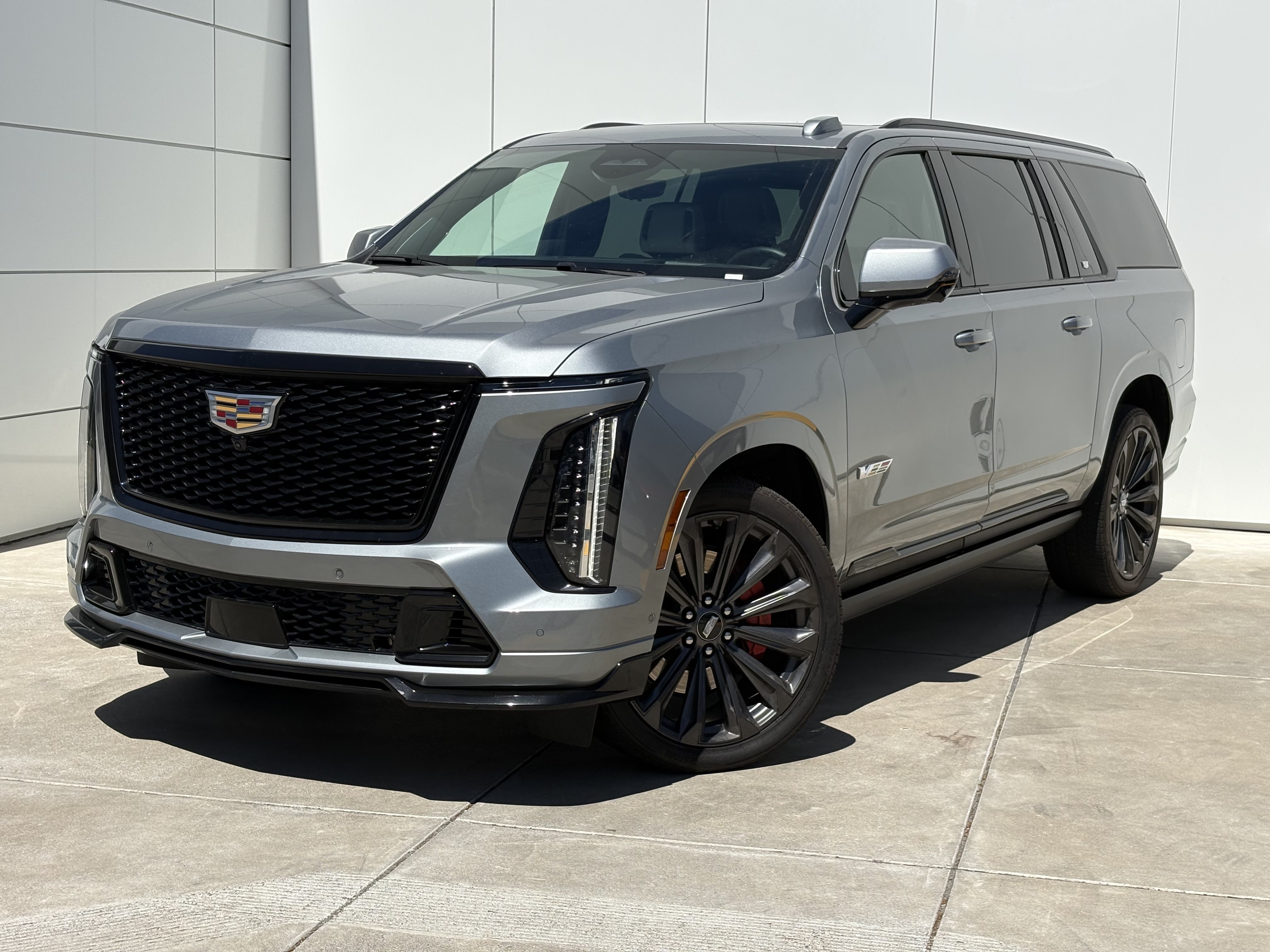 Certified 2025 Cadillac Escalade ESV V AWD/4WD image 2