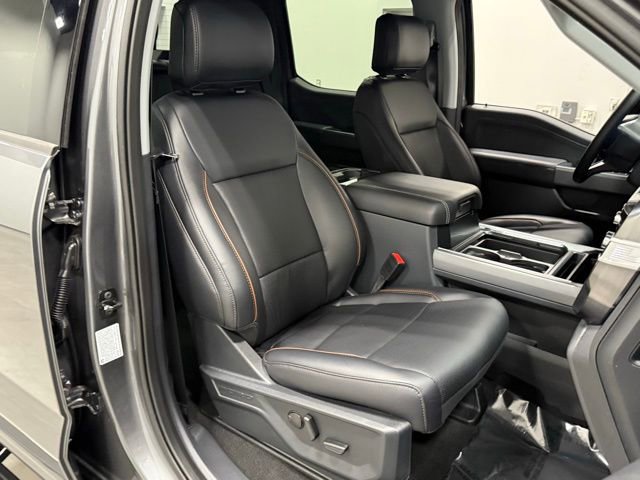 New 2025 Ford F250 Lariat w/ Lariat Ultimate Package image 30