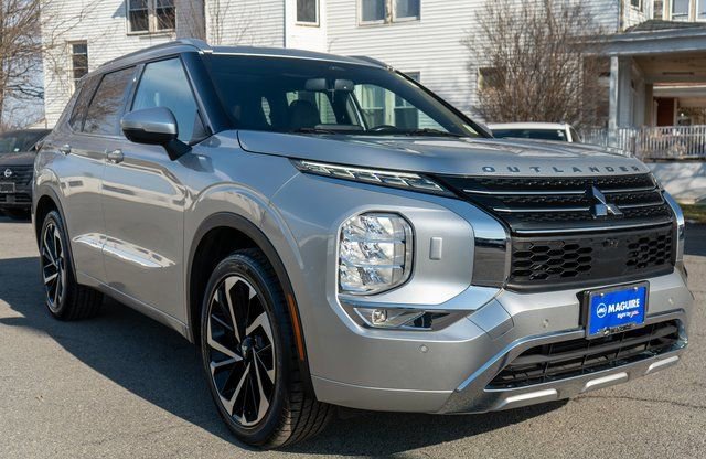 Used 2022 Mitsubishi Outlander SEL image 4