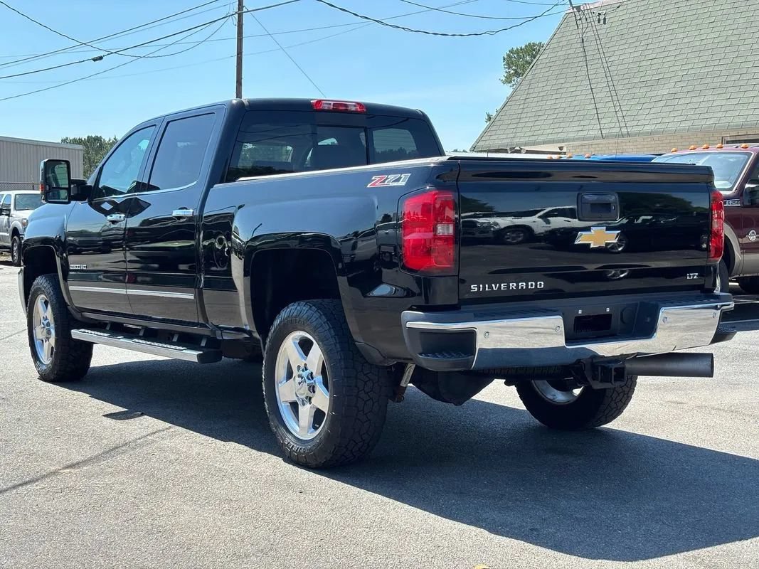 Used 2015 Chevrolet Silverado 2500 LTZ w/ Duramax Plus Package AWD/4WD image 8