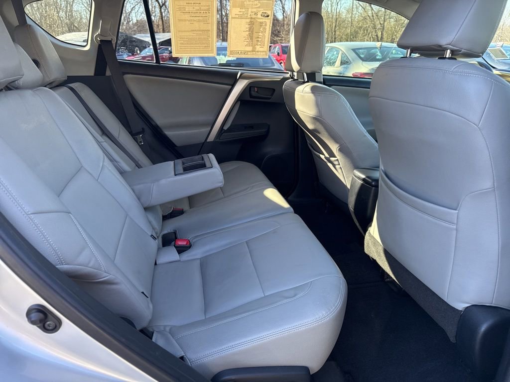 Used 2015 Toyota RAV4 LE image 11
