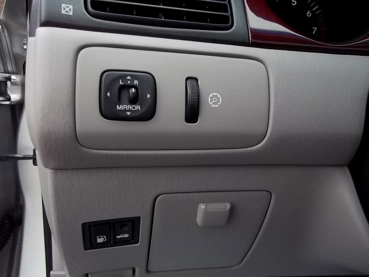 Used 2003 Lexus ES 330 FWD image 22