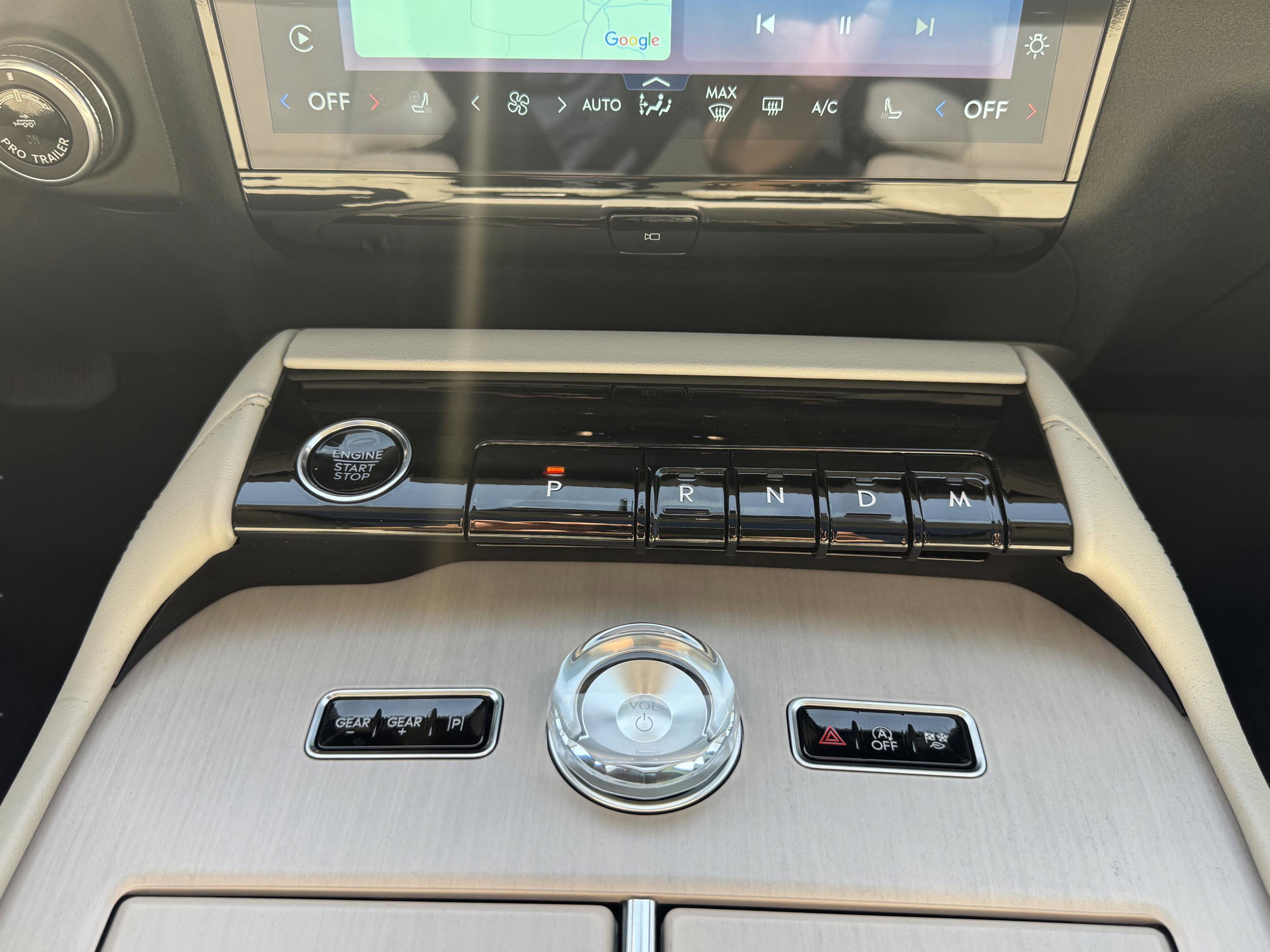 Used 2025 Lincoln Navigator Reserve AWD/4WD image 35