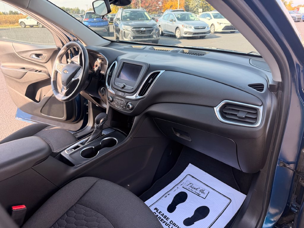 Used 2020 Chevrolet Equinox LT w/ Driver Convenience Package FWD image 35