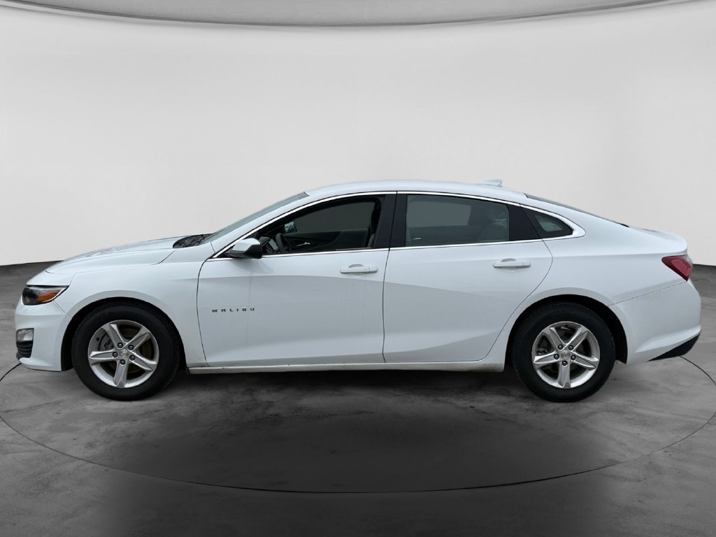 Used 2022 Chevrolet Malibu LT FWD image 5