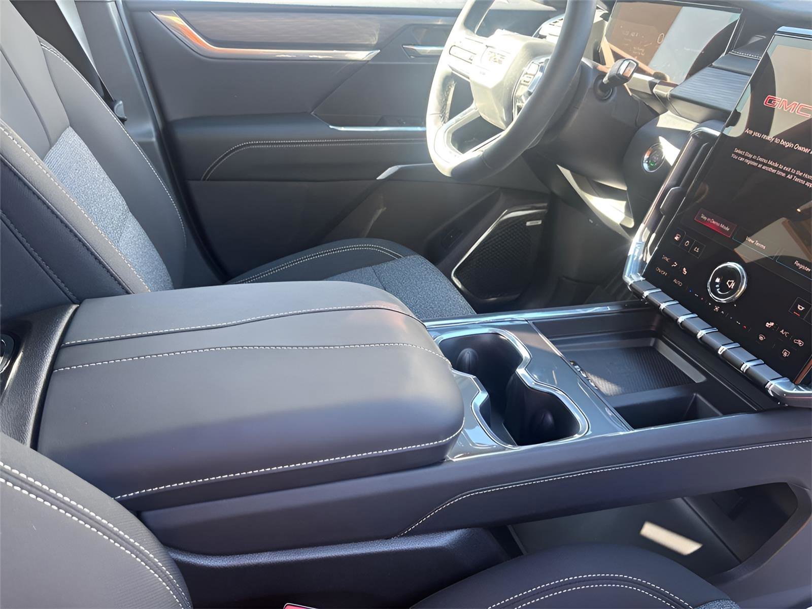 New 2026 GMC Acadia Elevation w/ LPO, Floor Liner Package FWD image 18