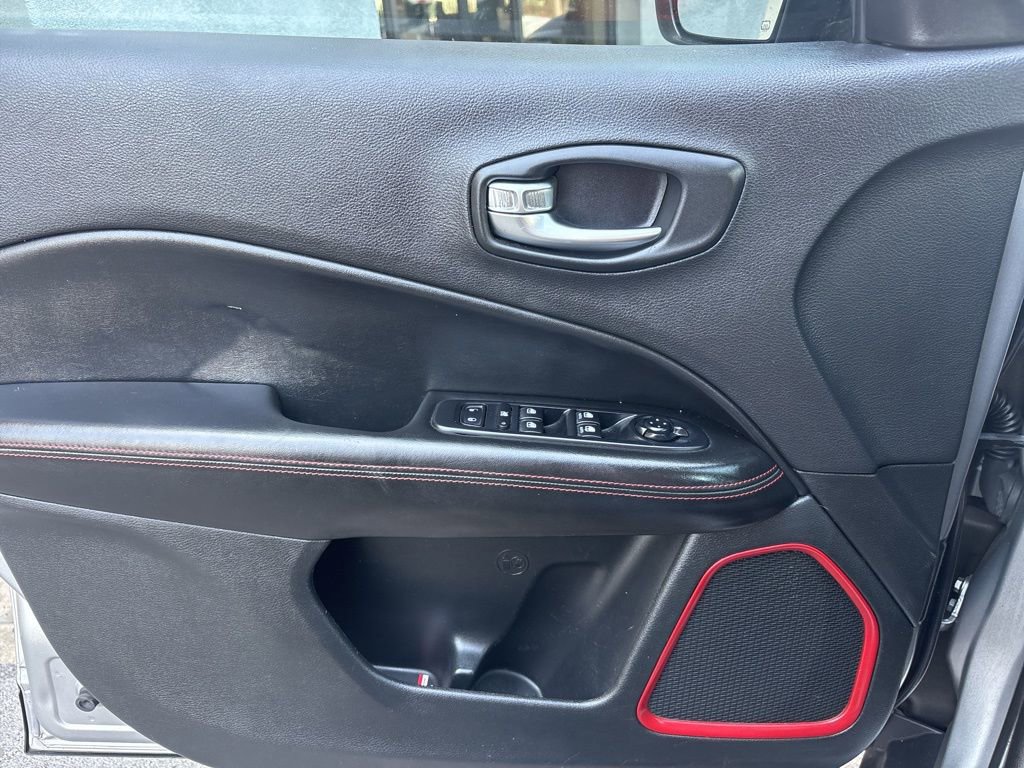 Used 2019 Jeep Compass Trailhawk image 13