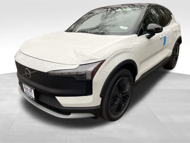 New 2026 Volvo EX30 Cross Country Ultra image 3