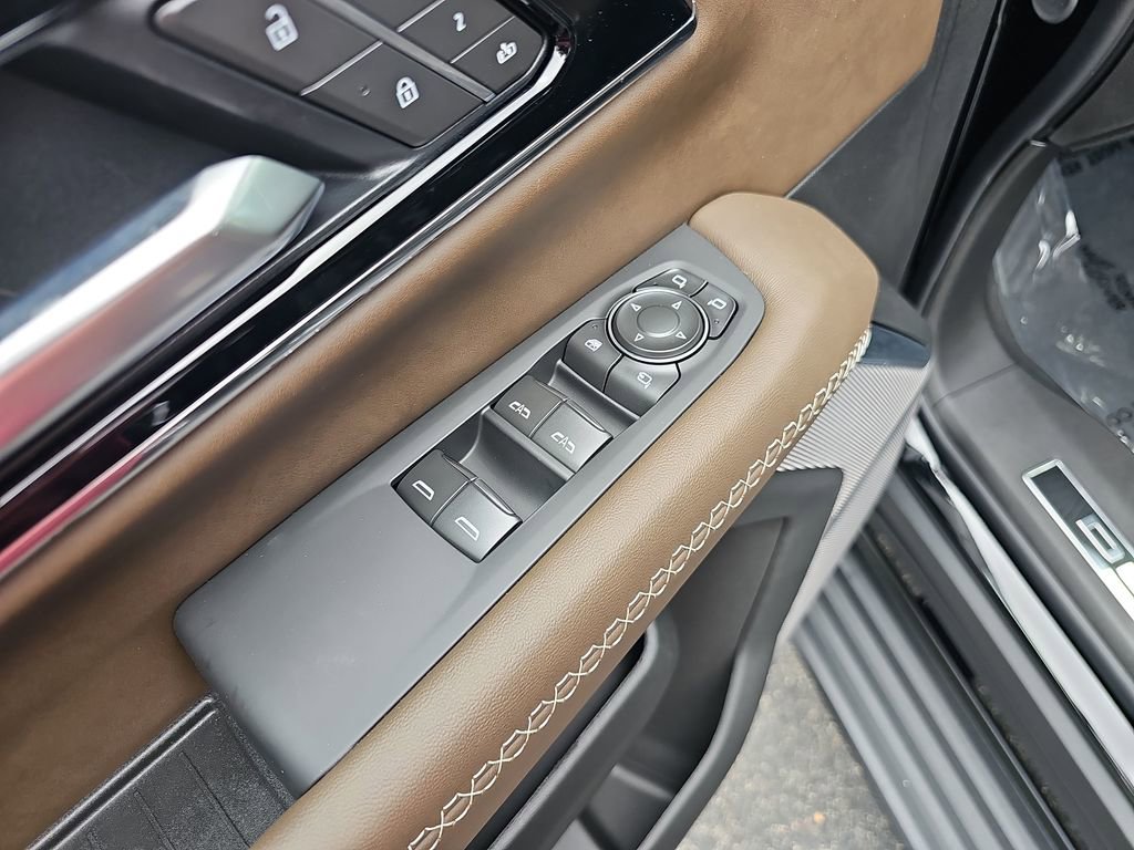 New 2026 GMC Yukon XL Denali Ultimate AWD/4WD image 11