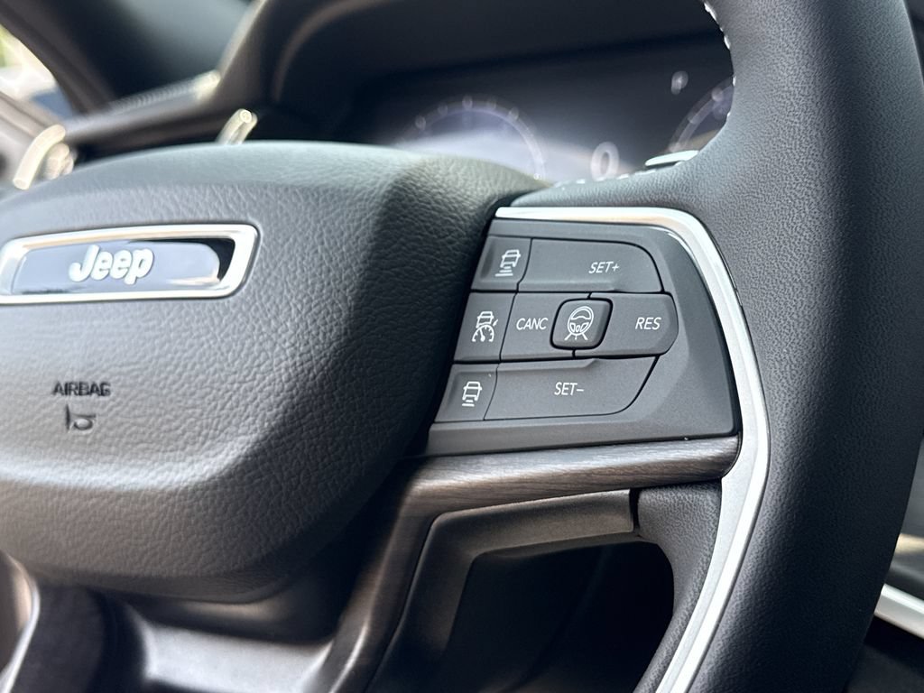 New 2026 Jeep Grand Cherokee Altitude RWD image 14