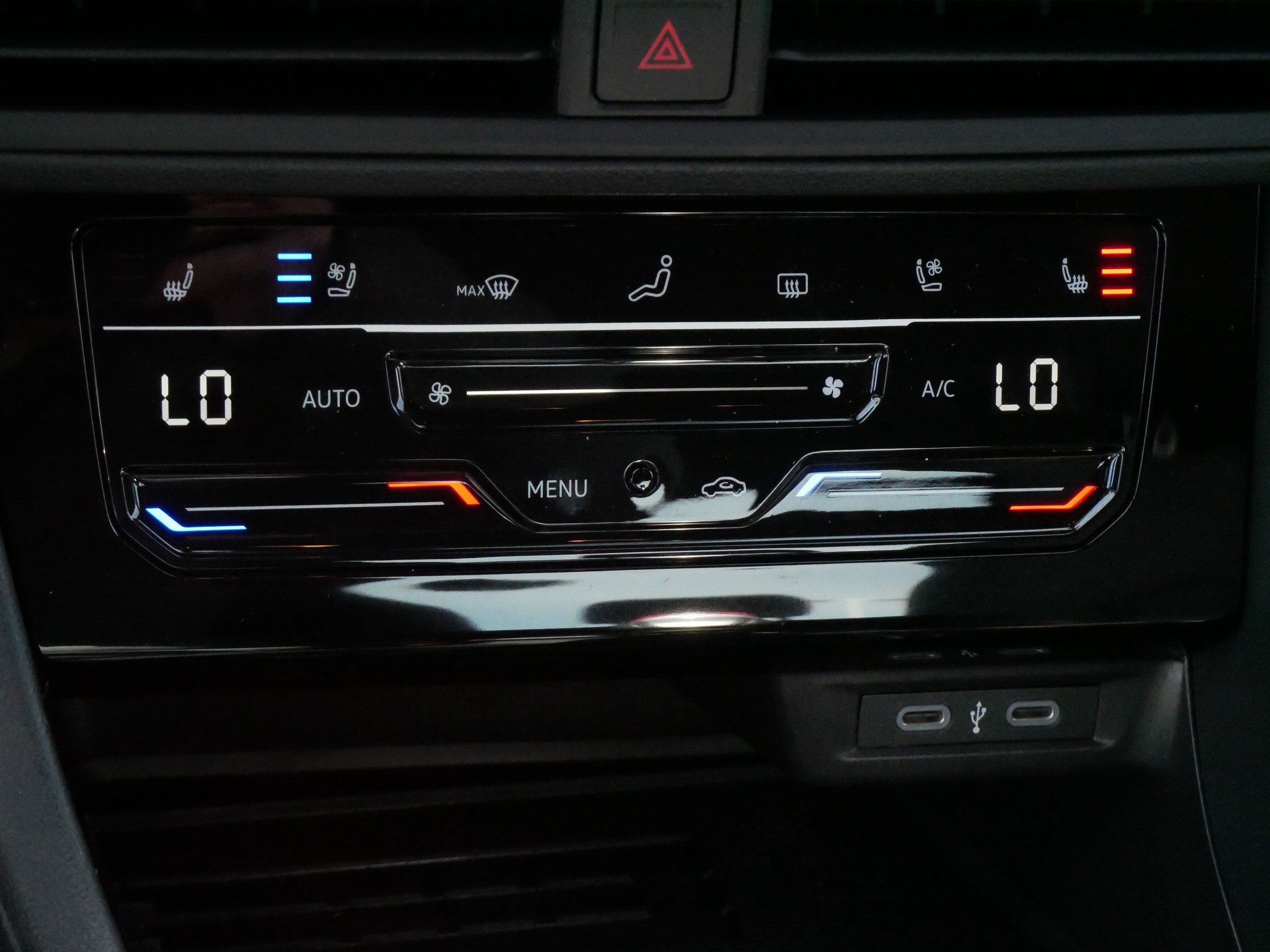 Used 2025 Volkswagen Jetta GLI Autobahn FWD image 23