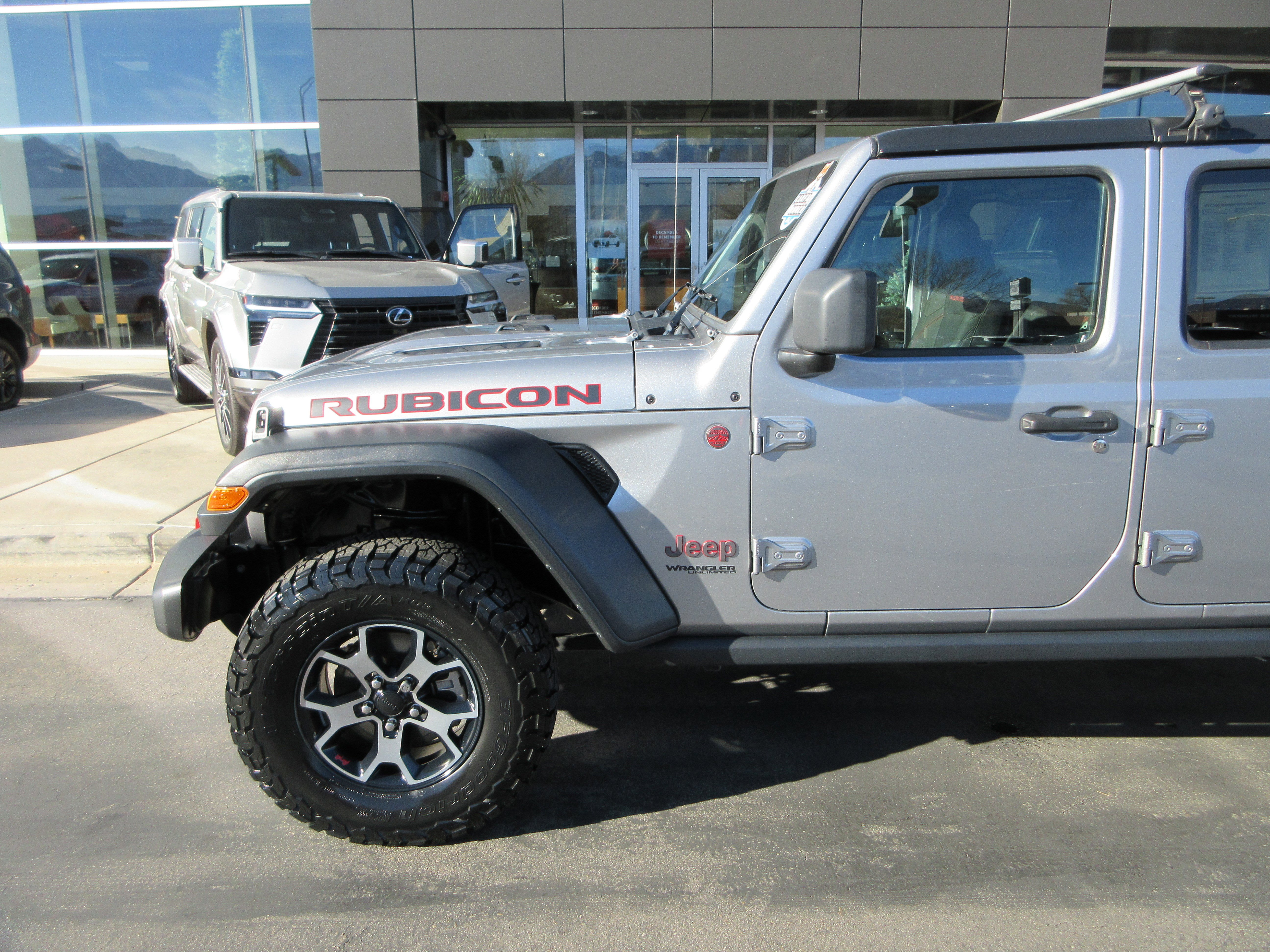 Used 2018 Jeep Wrangler Unlimited Rubicon image 2