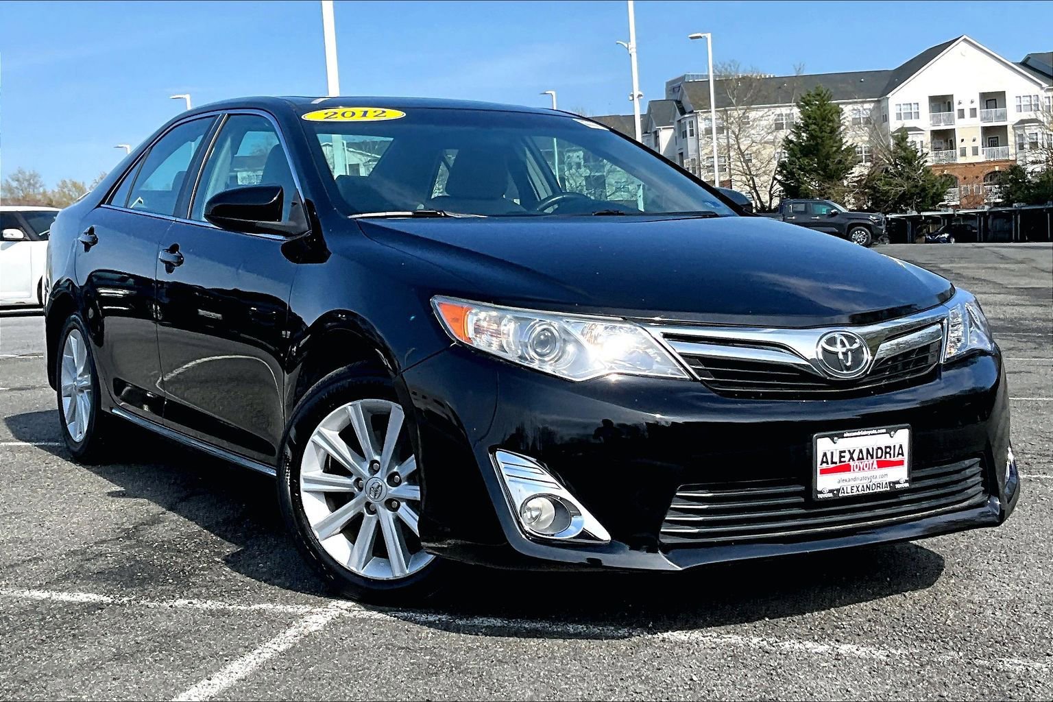 Used 2012 Toyota Camry XLE image 2