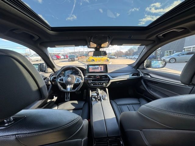 Used 2023 BMW M550i xDrive AWD/4WD image 39