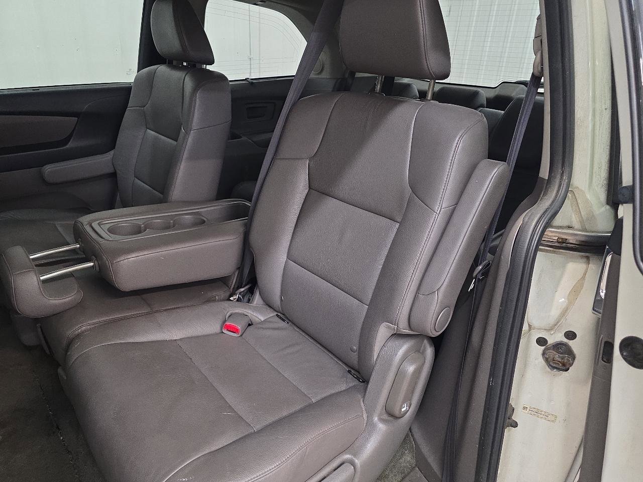 Used 2016 Honda Odyssey Touring Elite image 27