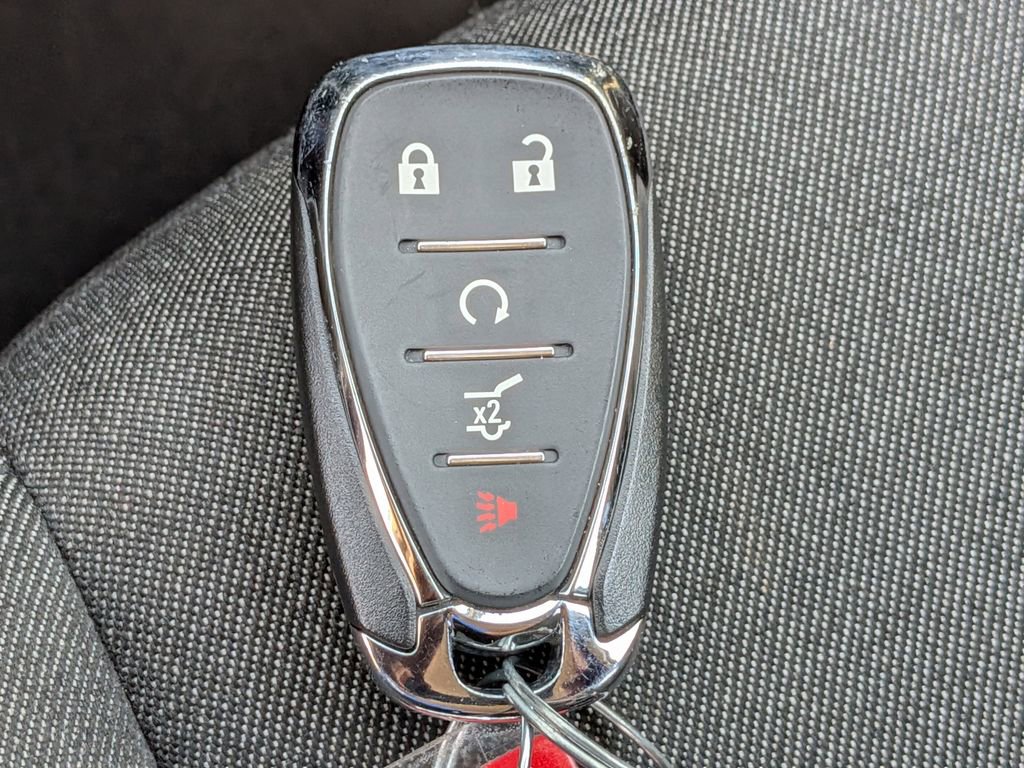 Used 2020 Chevrolet Equinox LT image 32