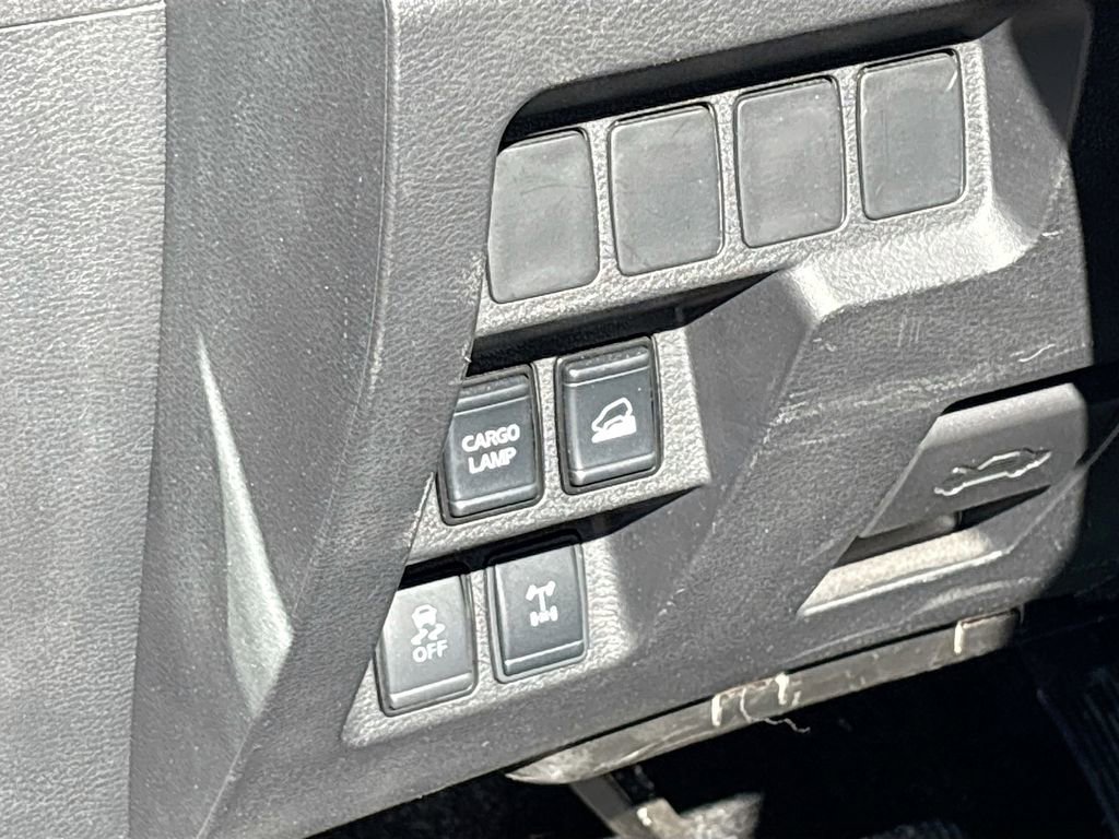 Used 2024 Nissan Frontier PRO-4X w/ Off-Road Protection Package AWD/4WD image 10