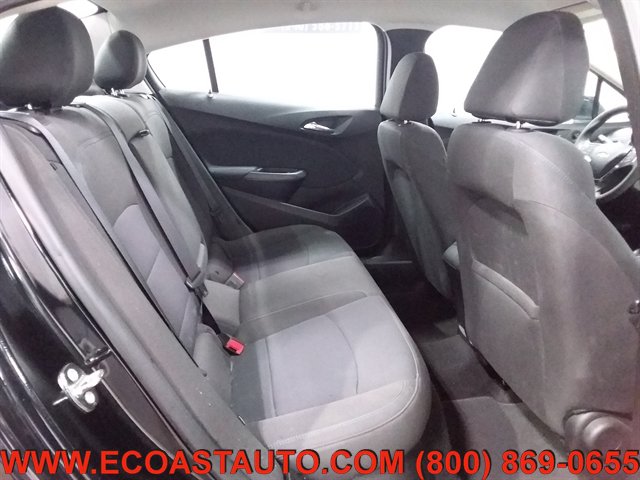 Used 2018 Chevrolet Cruze LT FWD image 13