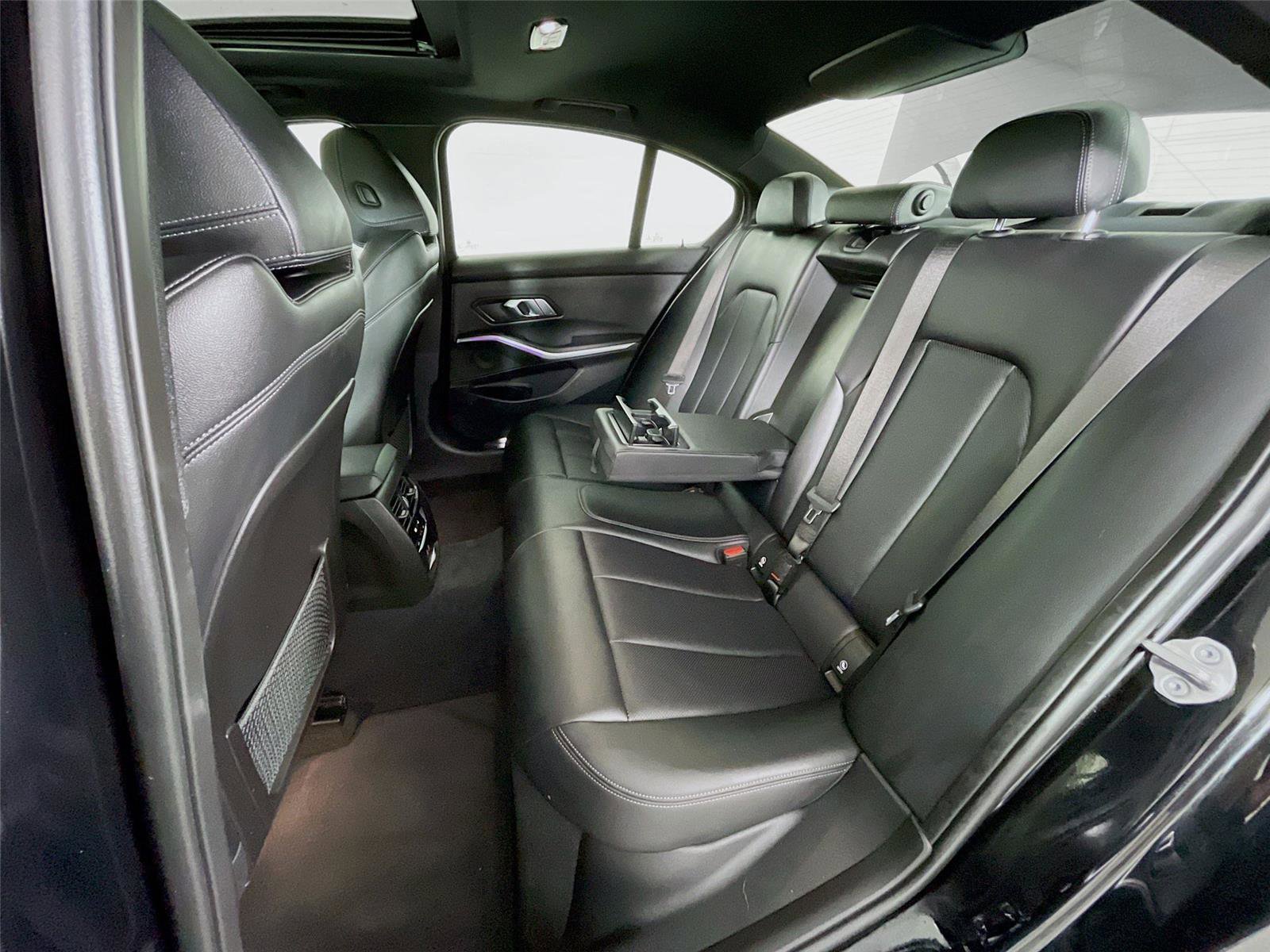 Used 2022 BMW 330i xDrive Sedan w/ Premium Package 2 image 28