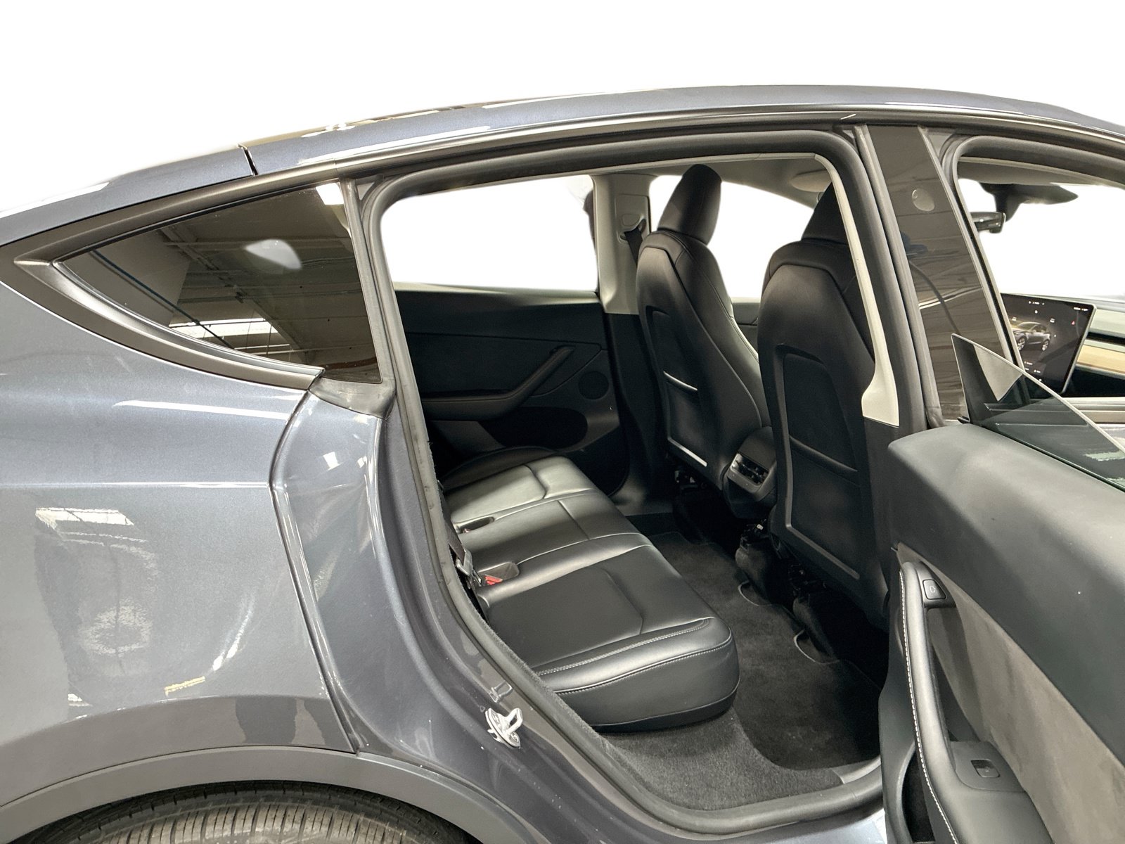 Certified 2023 Tesla Model Y Long Range AWD/4WD image 11