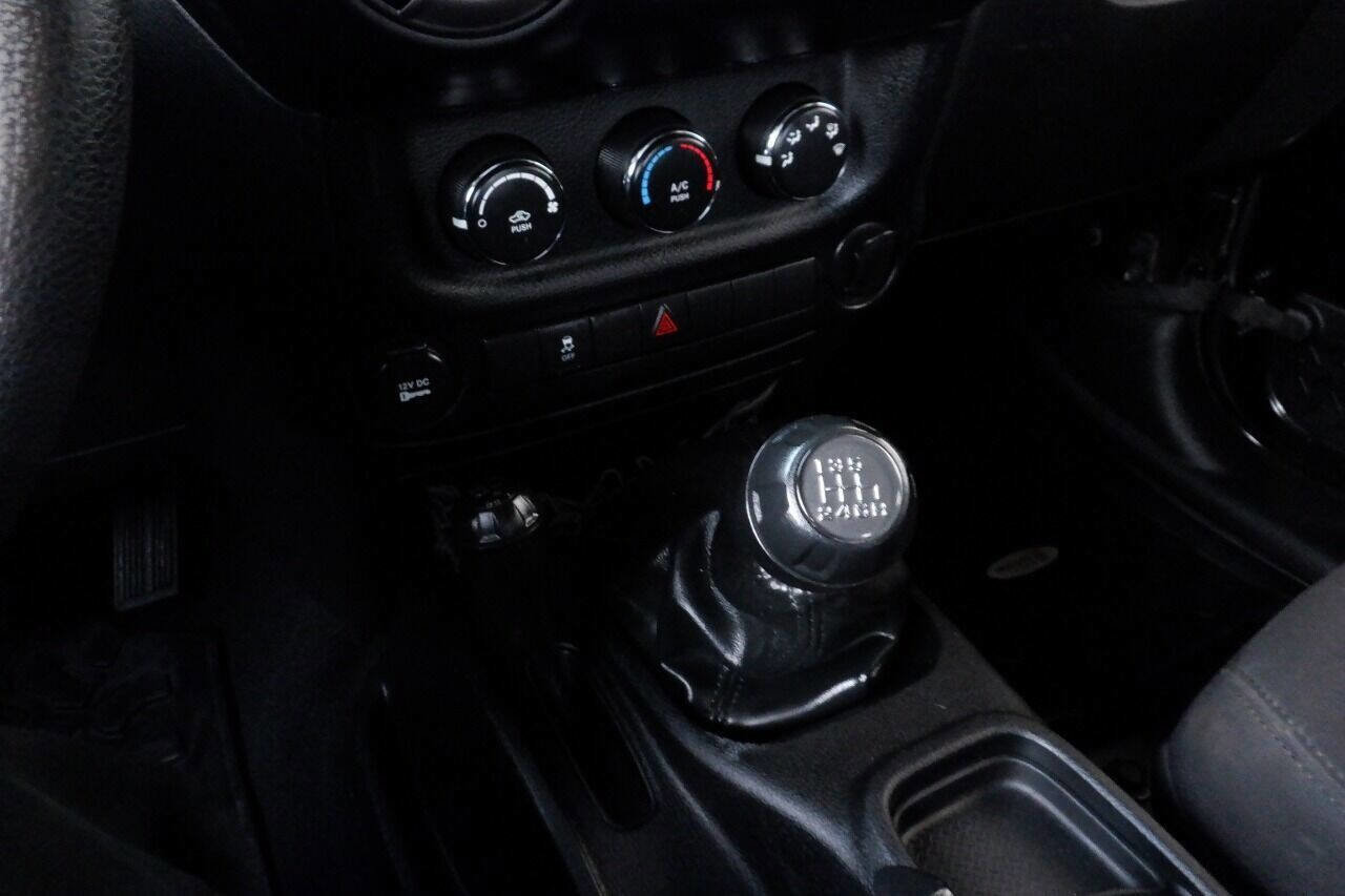 Used 2013 Jeep Wrangler Unlimited Sport w/ Trailer Tow Group image 20