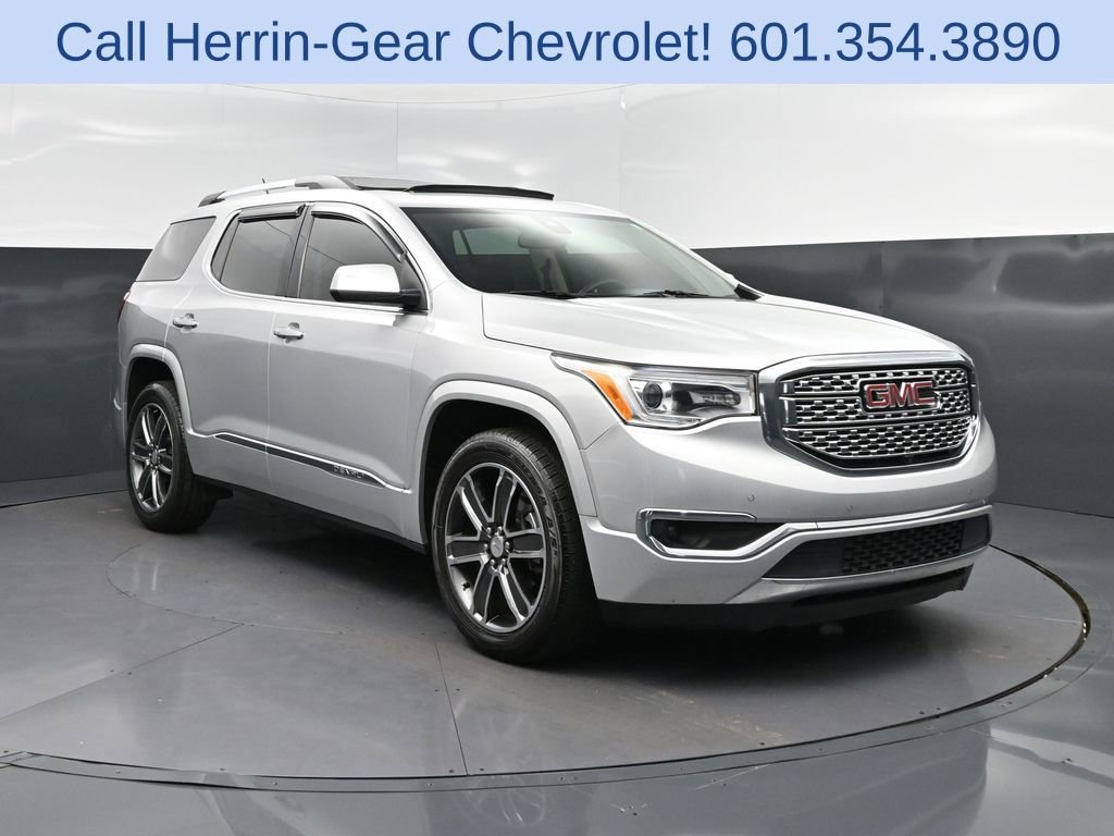 Used 2017 GMC Acadia Denali w/ Technology Package image 9