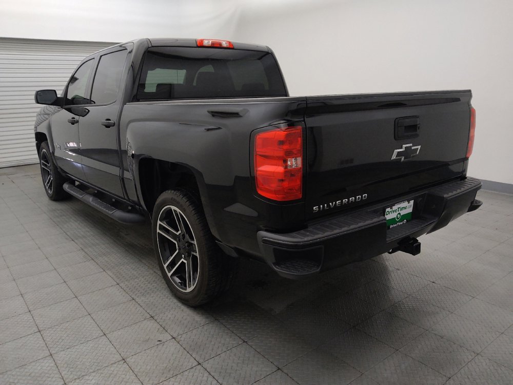 Used 2018 Chevrolet Silverado 1500 Custom w/ LPO, Black Pack RWD image 5