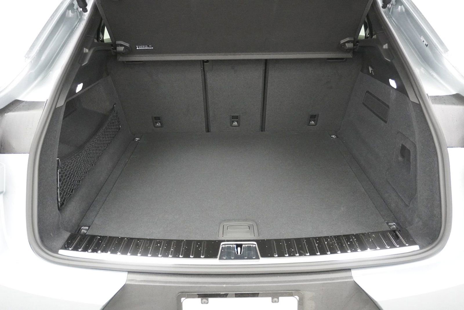 New 2026 Porsche Cayenne Coupe AWD/4WD image 12