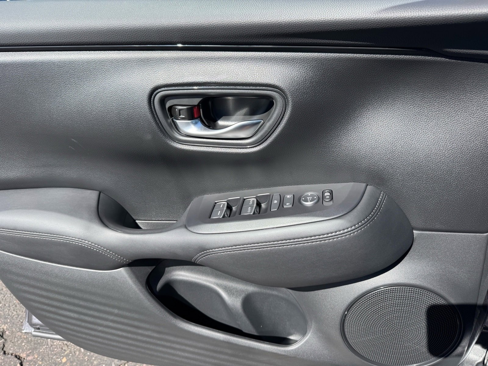 New 2026 Honda HR-V EX-L image 15