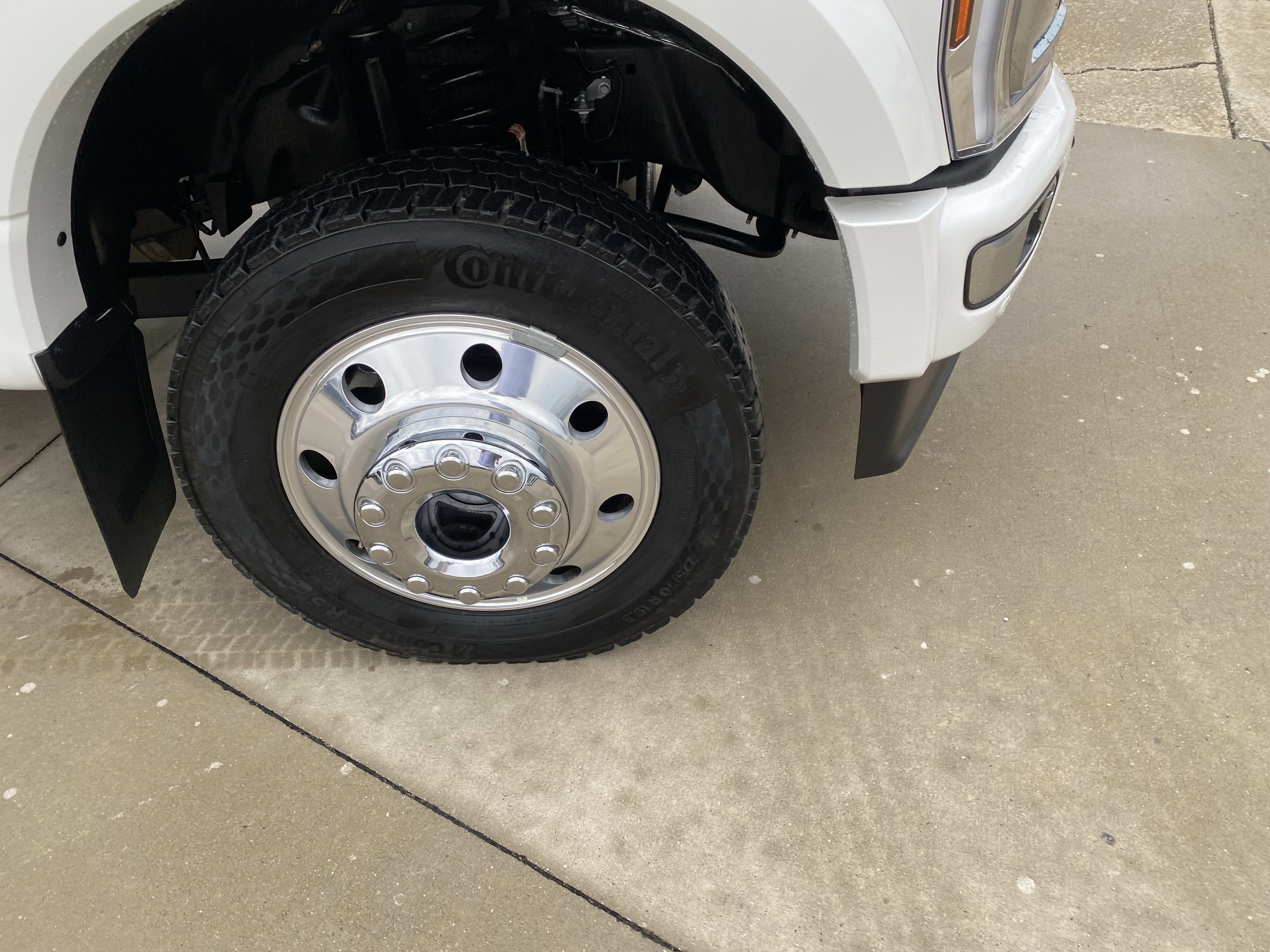 Used 2026 Ford F450 Platinum w/ Platinum Plus Package AWD/4WD image 4