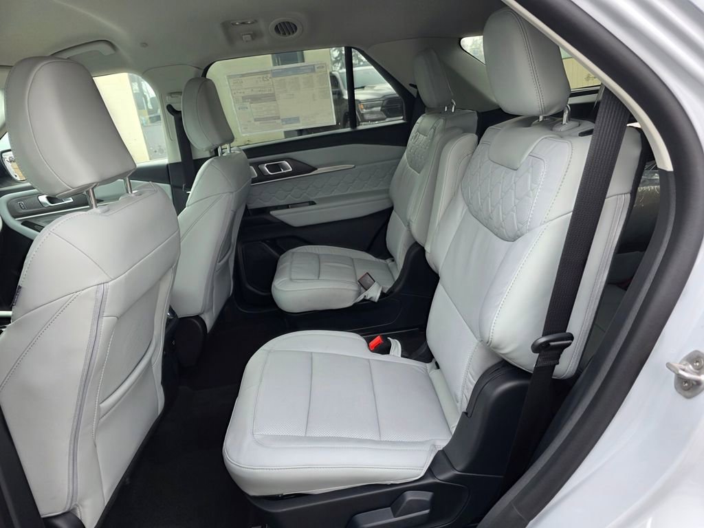 New 2026 Ford Explorer Platinum w/ LUX Leather Package image 18