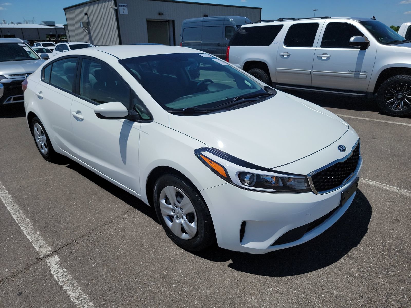 Used 2017 Kia Forte LX image 4