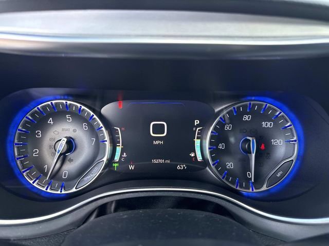 Used 2018 Chrysler Pacifica Touring-L Plus FWD image 36