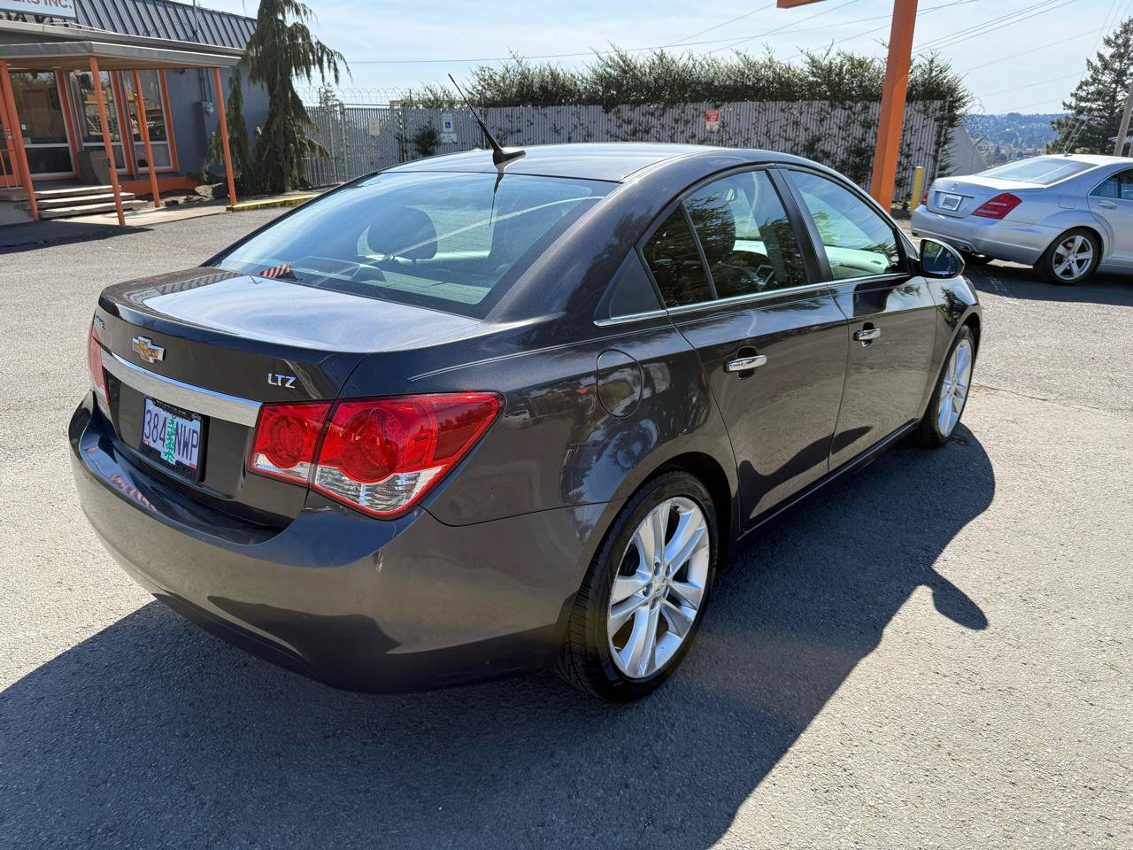 Used 2014 Chevrolet Cruze LTZ FWD image 6