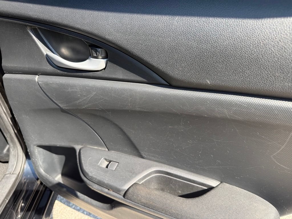 Used 2018 Honda Civic EX image 37