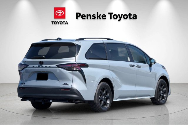 New 2026 Toyota Sienna XLE Woodland Edition AWD/4WD image 4