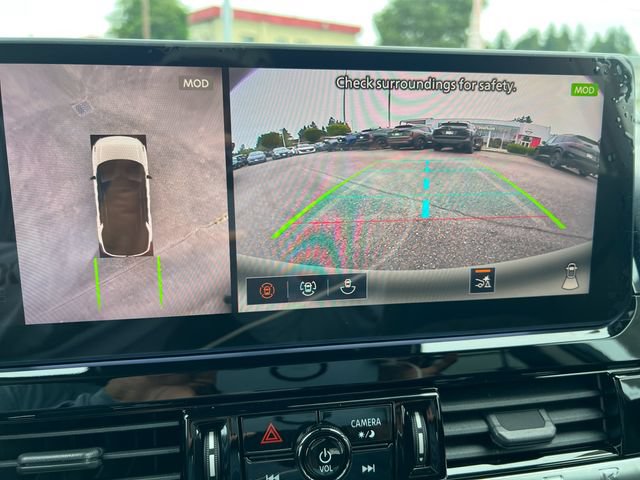 New 2026 Nissan Pathfinder Platinum AWD/4WD image 24