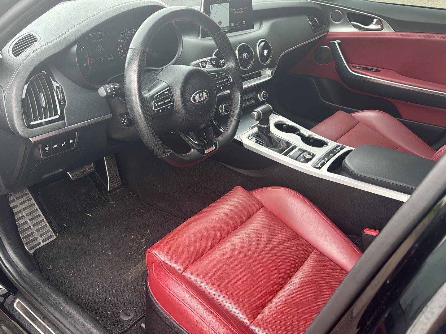 Used 2021 Kia Stinger GT1 AWD/4WD image 11