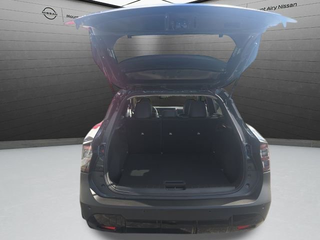 New 2026 Nissan Kicks SR FWD image 6
