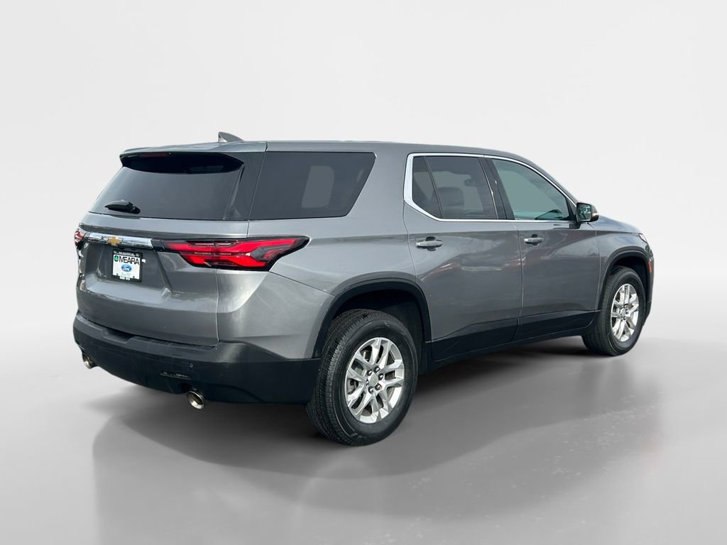 Used 2023 Chevrolet Traverse LS w/ Safety Package image 5