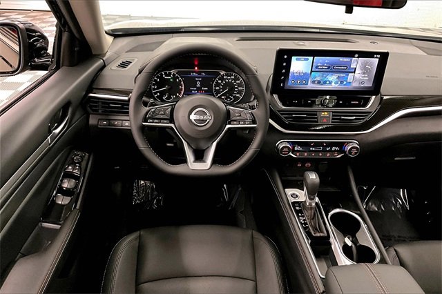 New 2025 Nissan Altima 2.5 SR w/ SR Premium Package image 19