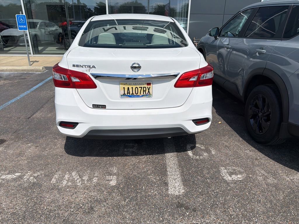 Used 2017 Nissan Sentra S FWD image 5