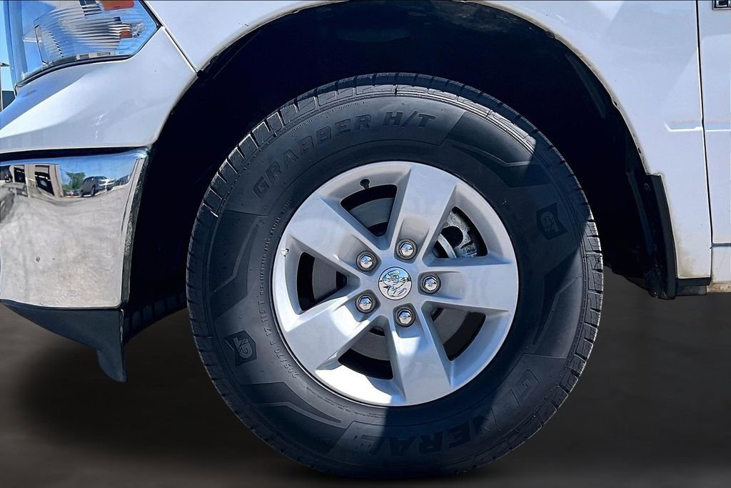 Used 2024 RAM 1500 Tradesman w/ Chrome Appearance Group AWD/4WD image 33