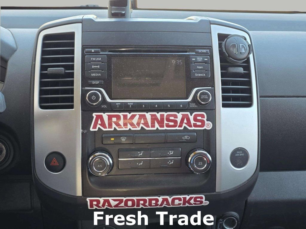 Used 2016 Nissan Frontier Desert Runner image 12