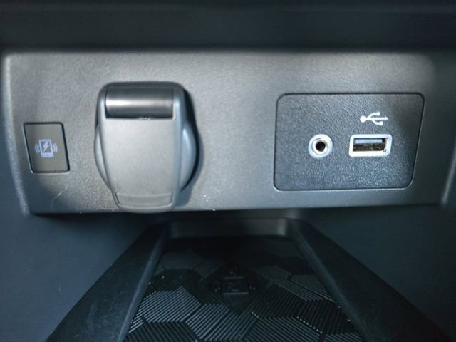 Certified 2025 Nissan Versa SV w/ Trunk Package image 6