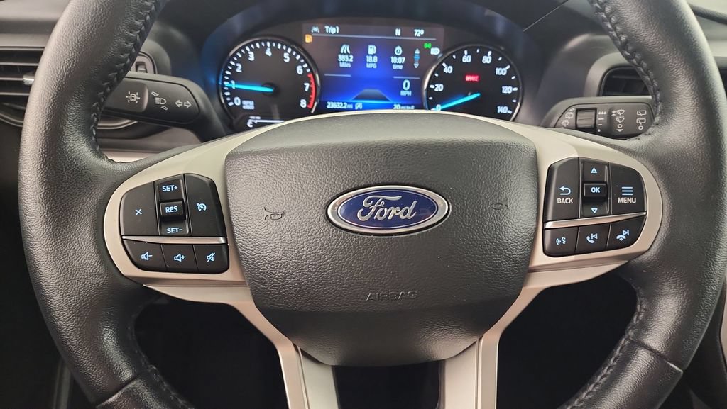 Used 2023 Ford Explorer XLT AWD/4WD image 12