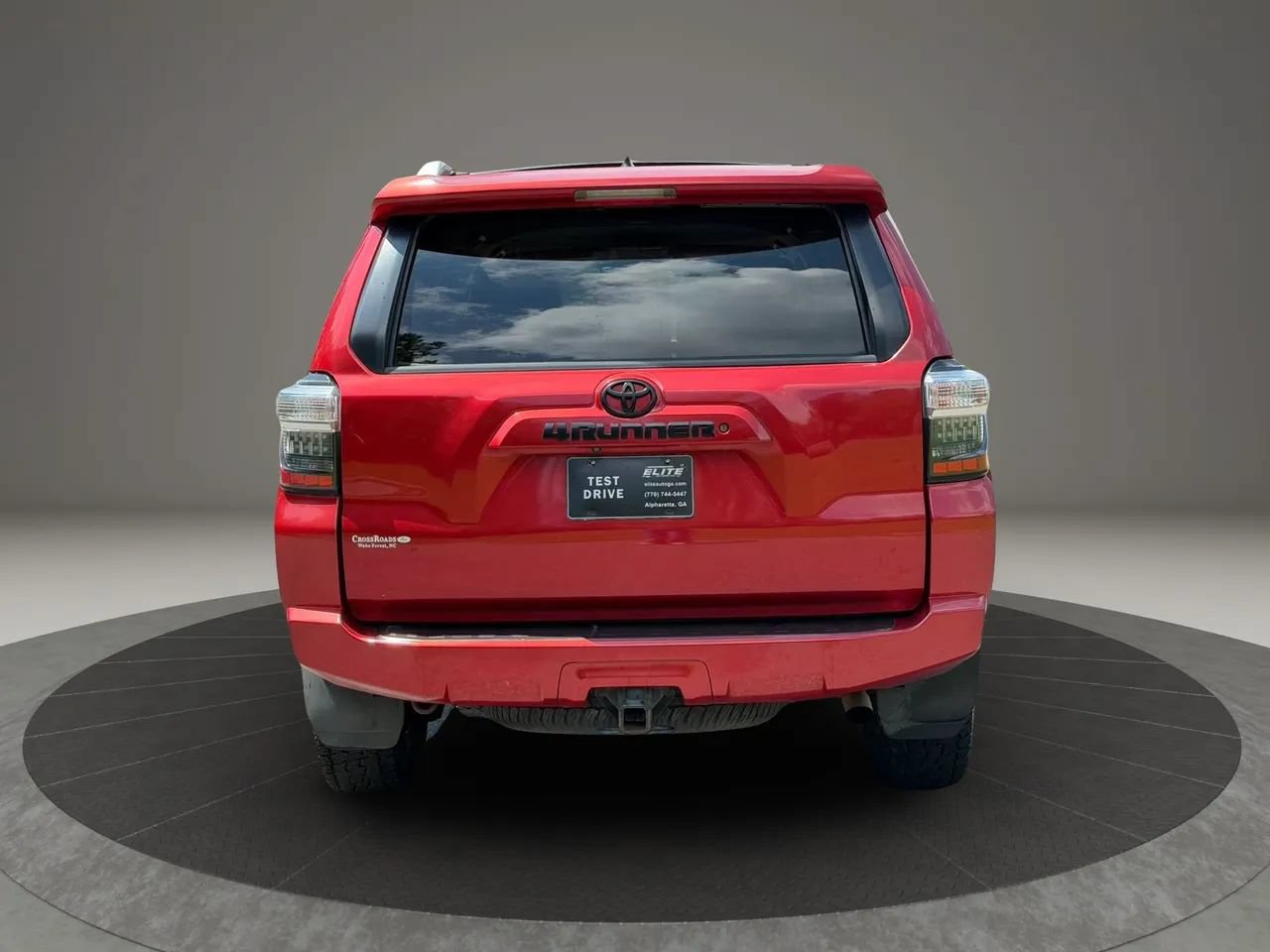 Used 2016 Toyota 4Runner SR5 AWD/4WD image 5
