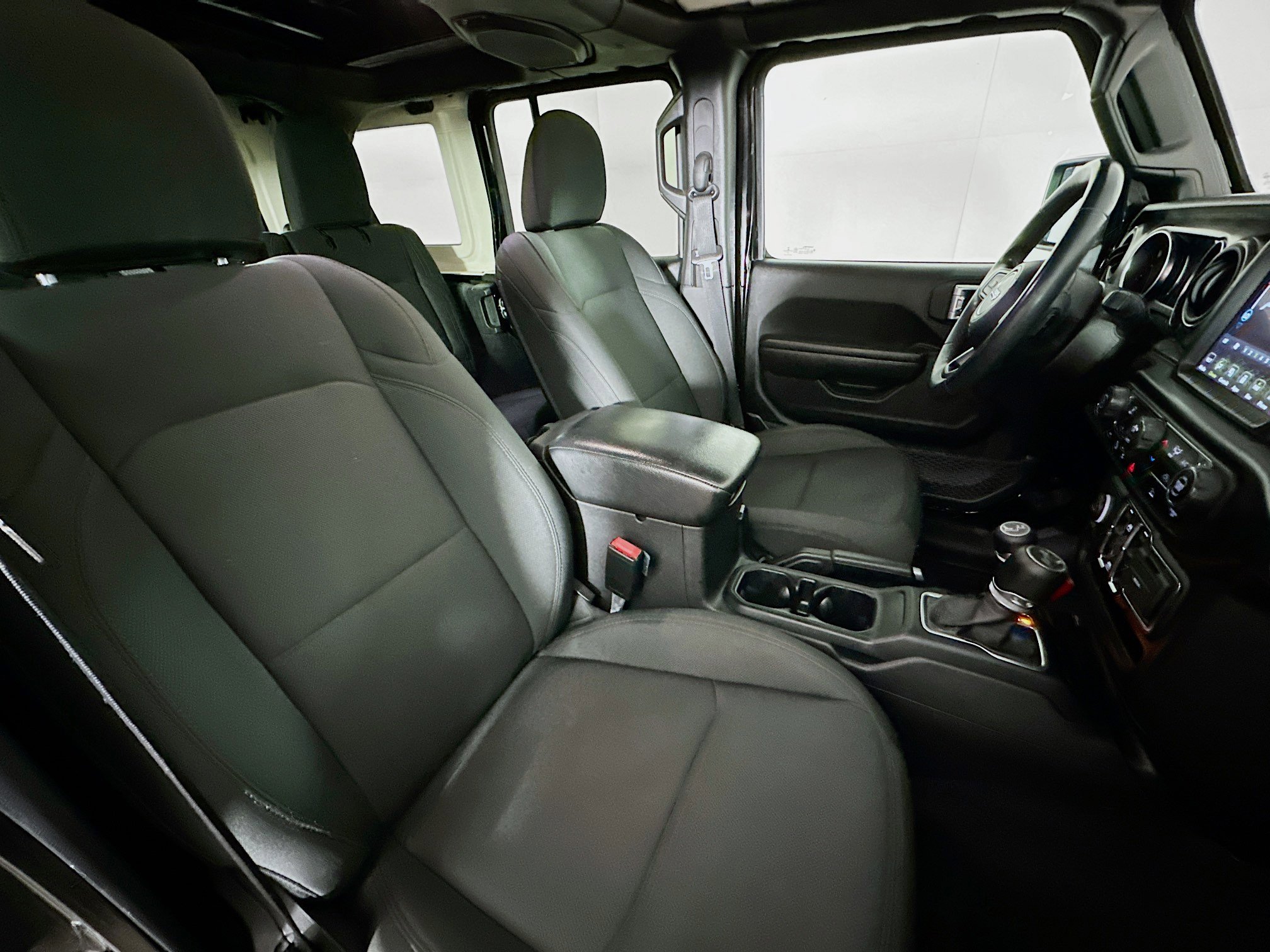 Used 2021 Jeep Wrangler Sport S w/ Sun And Sound Package image 28