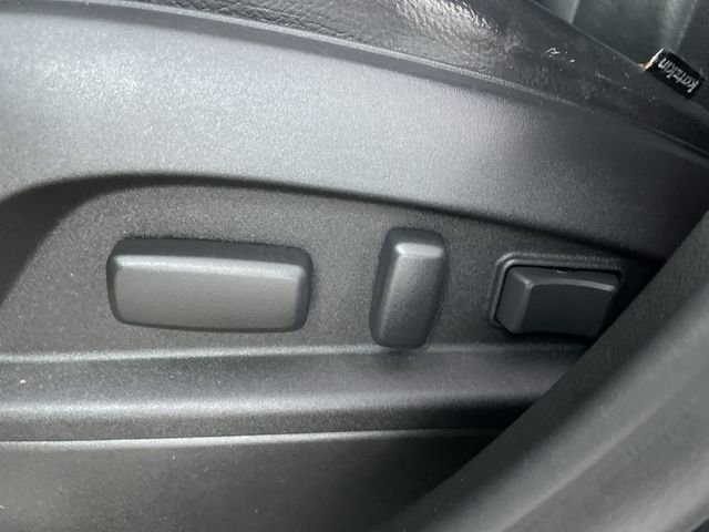 Used 2017 Chevrolet Equinox LT w/ Convenience Package image 32