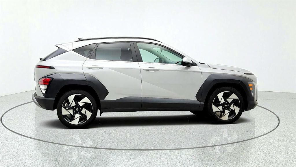 Used 2026 Hyundai Kona Limited FWD image 4